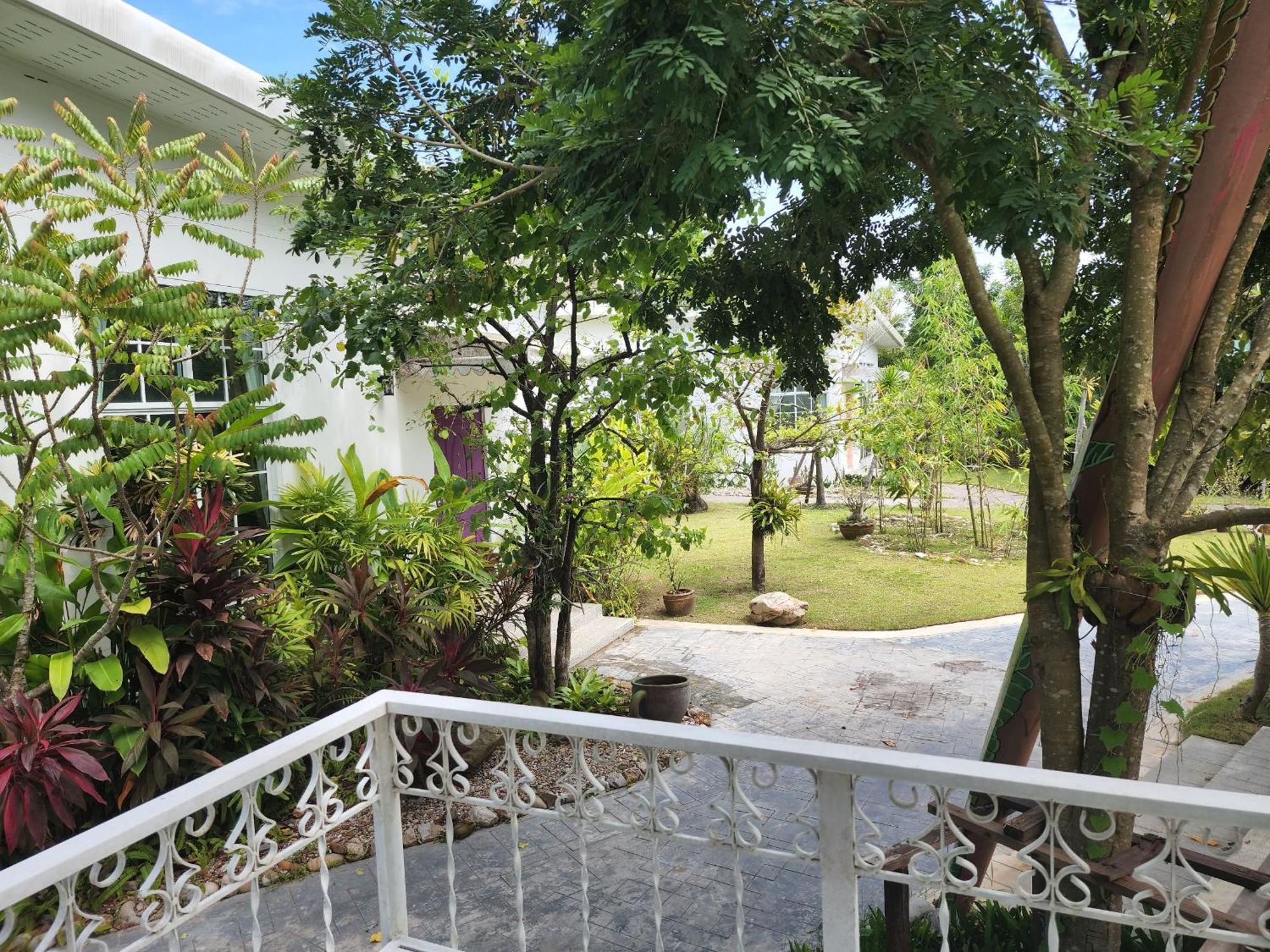 Utapao Sattahip Rayong Resort Ban Nong Sa Room photo